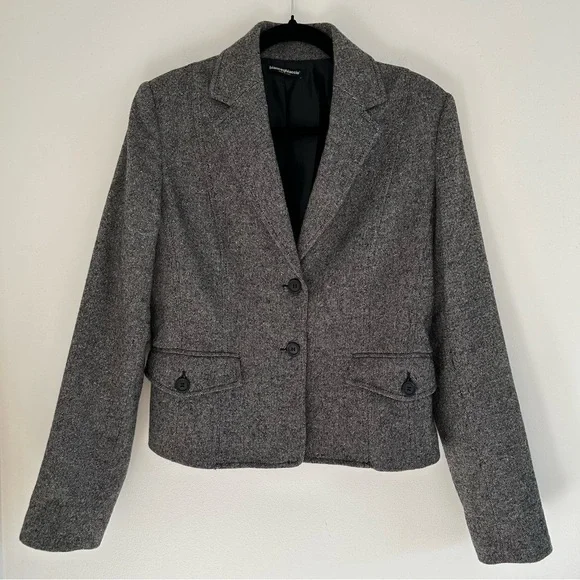 (SOLD) Italian Wool Blend Blazer Size Medium - Picture 3 of 16
